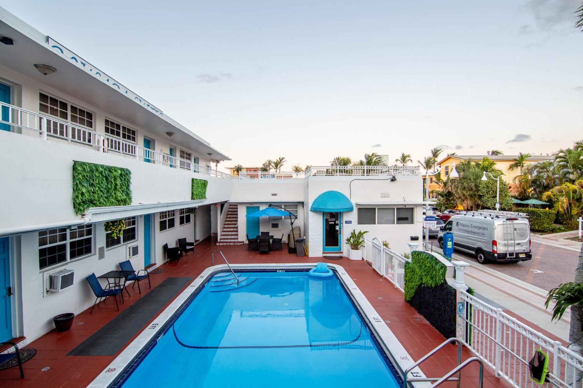 Pousada Inn&Suites Hollywood Exterior foto