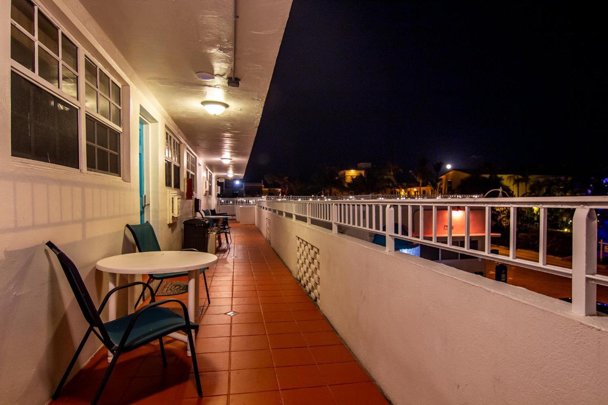 Pousada Inn&Suites Hollywood Exterior foto
